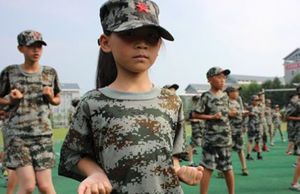 戶外少年軍事體驗式拓展營